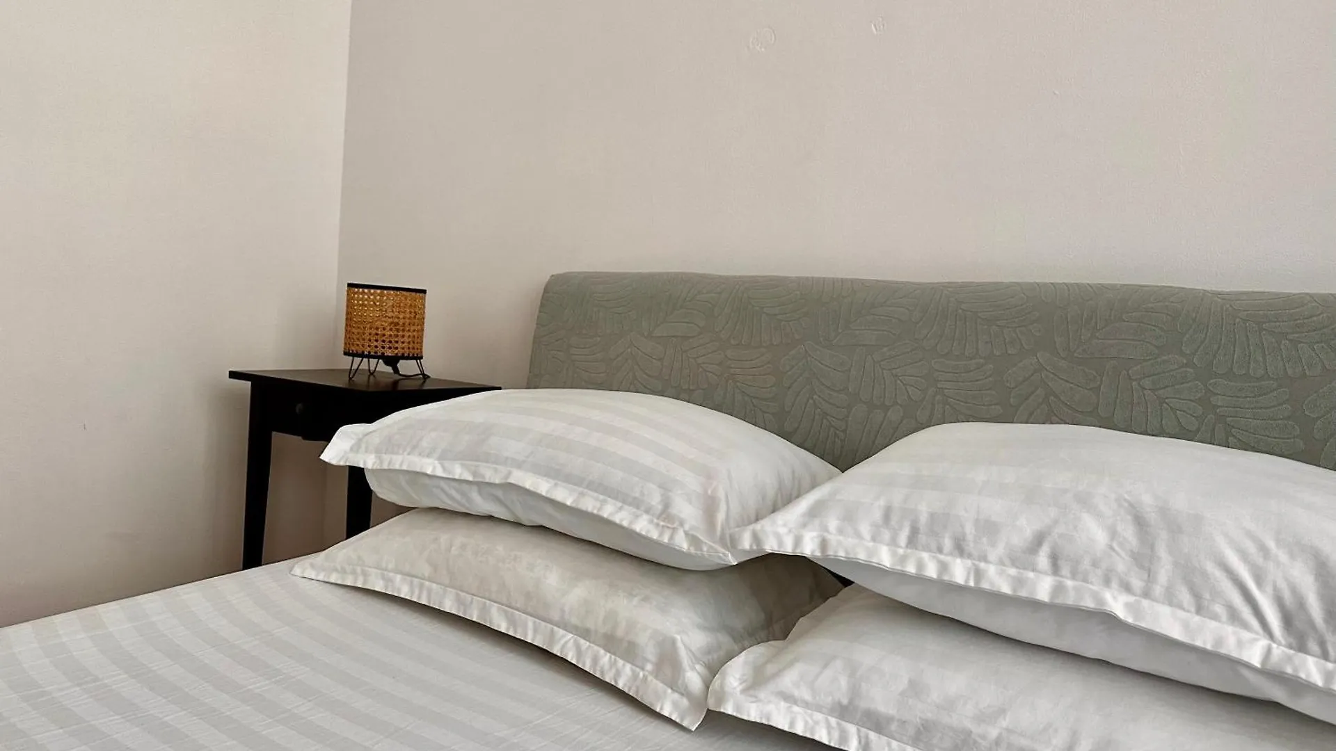 Spacious Zen, Smart Tv, Fully Equipped Kitchen, 70 Mp, Tichete De Vacanta, Late Check-Out Available Bucharest Apartment